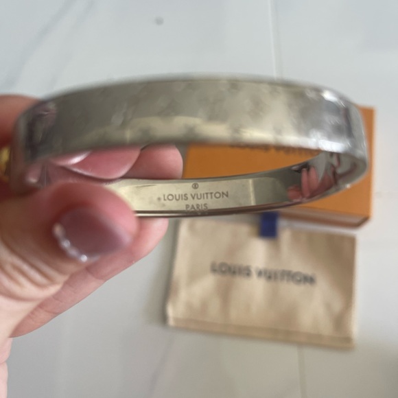 Louis Vuitton Nanogram Cuff - Picture 6 of 8